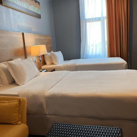 The Lanes Hotel Tutong Εξωτερικό φωτογραφία