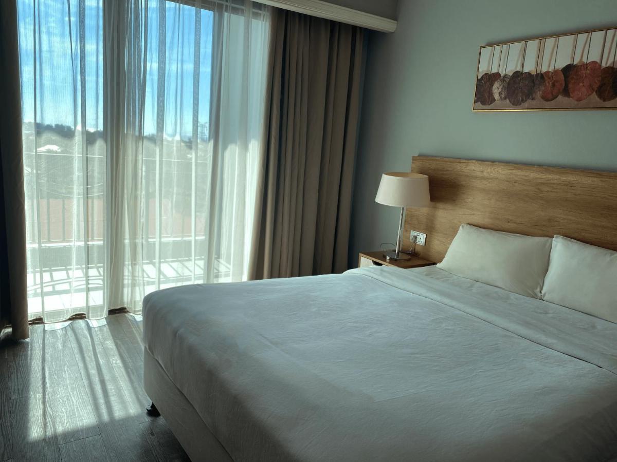 The Lanes Hotel Tutong Εξωτερικό φωτογραφία