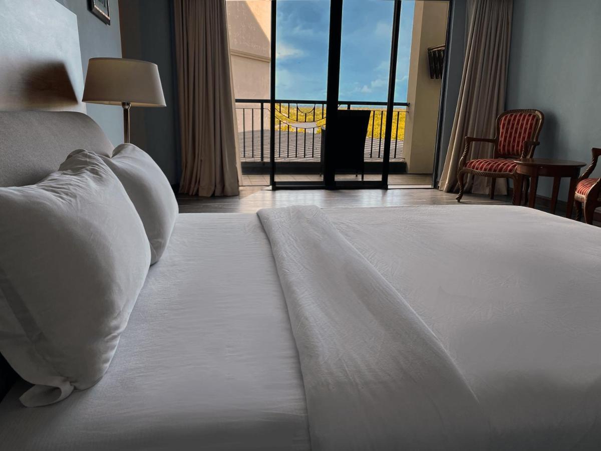 The Lanes Hotel Tutong Εξωτερικό φωτογραφία